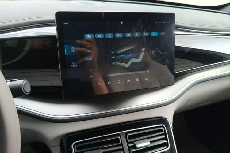 Used BYD Qin PLUS 2023 Champion Edition DM-i 120KM Leading Model Audio And AC Panel