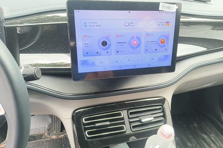 Used BYD Qin PLUS 2023 Champion Edition DM-i 55KM Leading Model Audio And AC Panel