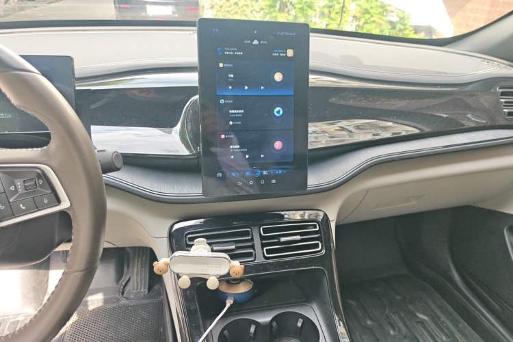Used BYD Qin PLUS 2023 Champion Edition DM-i 55KM Leading Model Audio And AC Panel