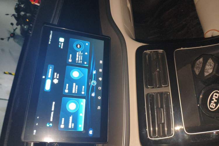Used BYD Qin PLUS 2023 Champion Edition EV 510KM Leading Model Audio And AC Panel