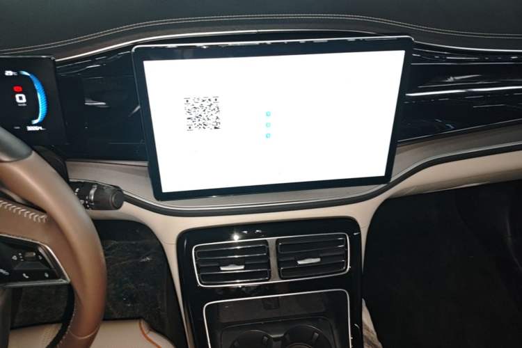 Used BYD Qin PLUS 2023 Champion Edition DM-i 120KM Beyond Model Audio And AC Panel