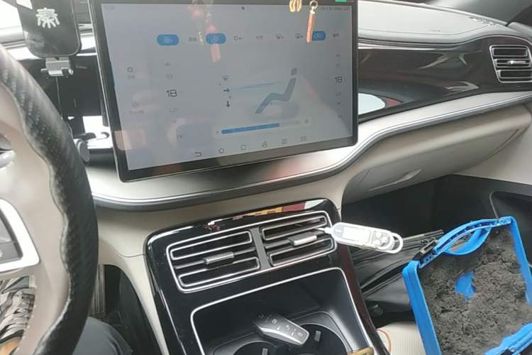 Used BYD Qin PLUS 2023 Champion Edition DM-i 120KM Beyond Model Audio And AC Panel