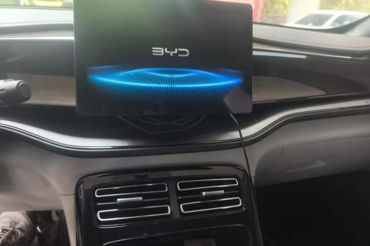 Used BYD Qin PLUS 2023 Champion Edition DM-i 55KM Leading Model Audio And AC Panel