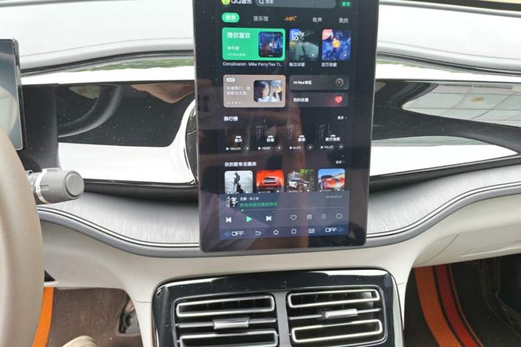 Used BYD Qin PLUS 2023 Champion Edition DM-i 55KM Leading Model Audio And AC Panel