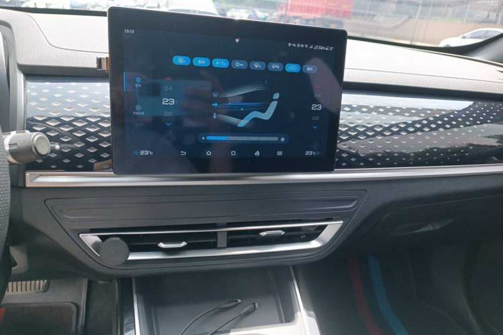Used BYD Qin PLUS  Audio And AC Panel