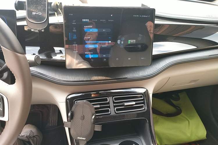 Used BYD Qin PLUS 2023 Champion Edition DM-i 55KM Leading Model Audio And AC Panel