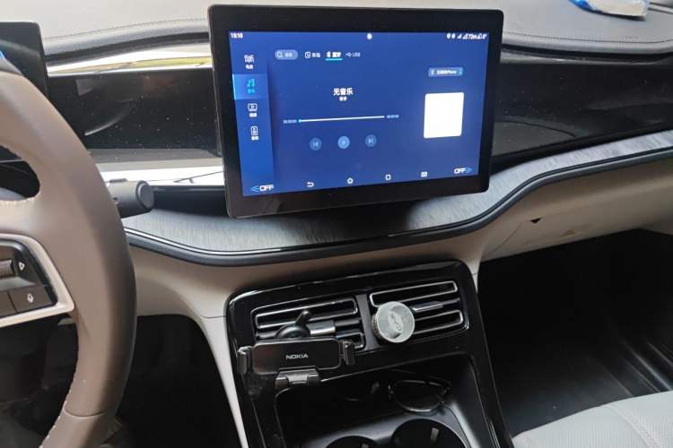 Used BYD Qin PLUS 2023 Champion Edition DM-i 55KM Leading Model Audio And AC Panel
