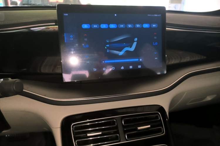 Used BYD Qin PLUS 2023 Champion Edition DM-i 55KM Superior Model Audio And AC Panel