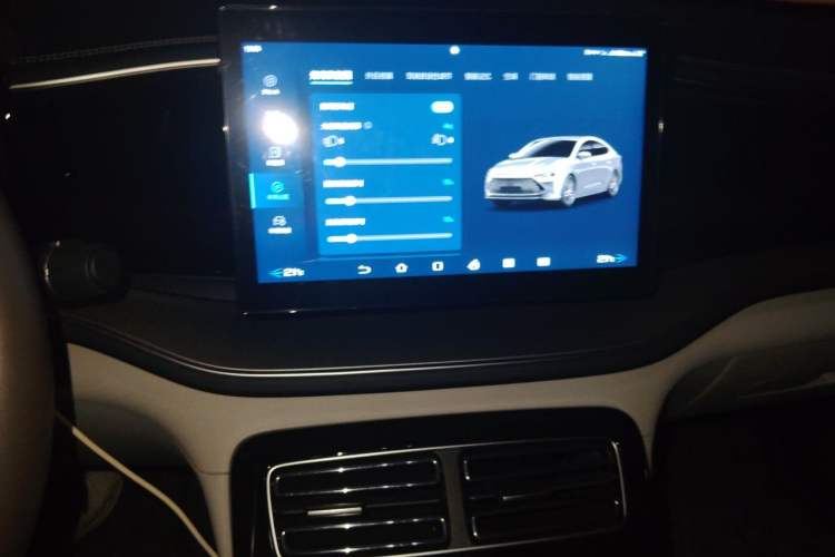 Used BYD Qin PLUS 2023 Champion Edition DM-i 55KM Superior Model Audio And AC Panel