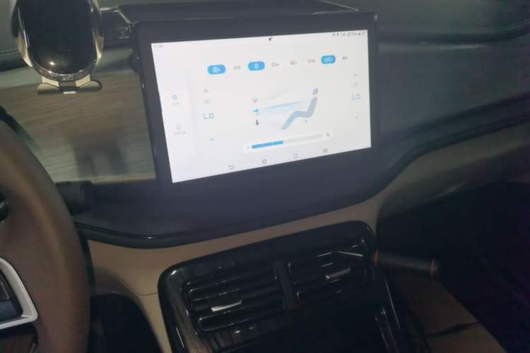 Used BYD Qin PLUS 2023 Champion Edition DM-i 55KM Leading Model Audio And AC Panel