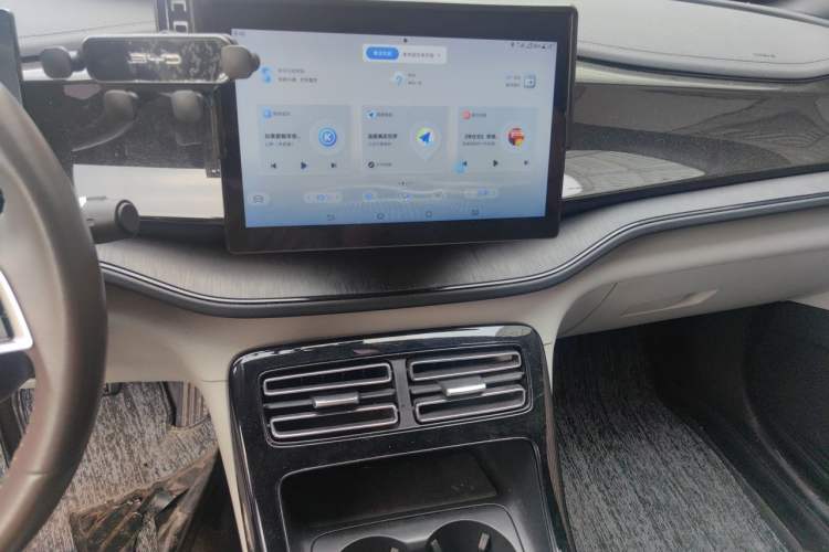 Used BYD Qin PLUS 2023 Champion Edition DM-i 55KM Leading Model Audio And AC Panel