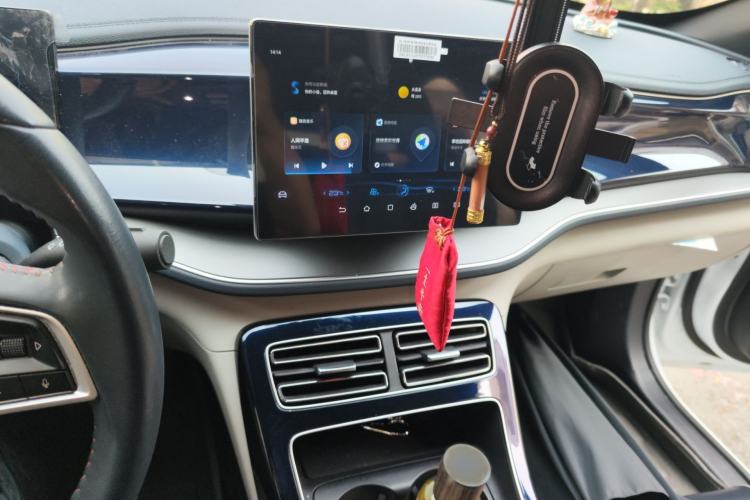 Used BYD Qin PLUS 2023 Champion Edition DM-i 120KM Leading Model Audio And AC Panel