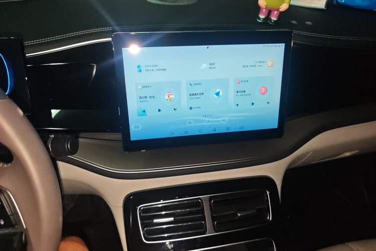 Used BYD Qin PLUS 2023 Champion Edition DM-i 55KM Superior Model Audio And AC Panel