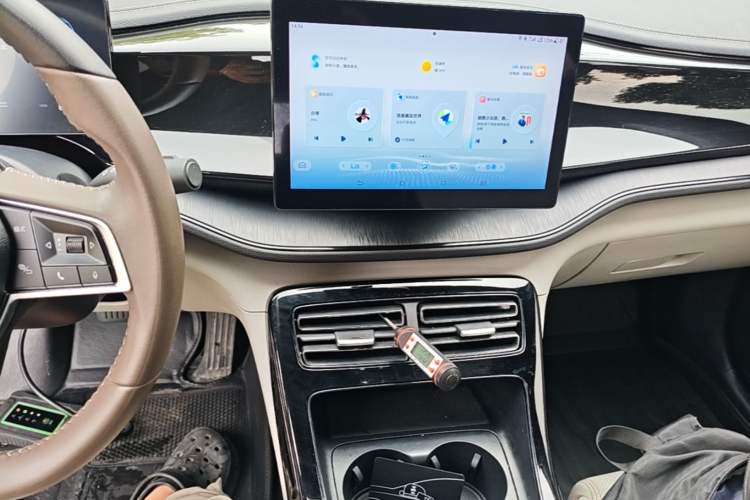 Used BYD Qin PLUS 2023 Champion Edition DM-i 55KM Leading Model Audio And AC Panel