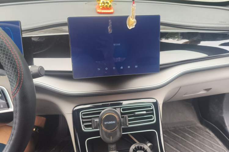 Used BYD Qin PLUS 2023 Champion Edition DM-i 120KM Leading Model Audio And AC Panel