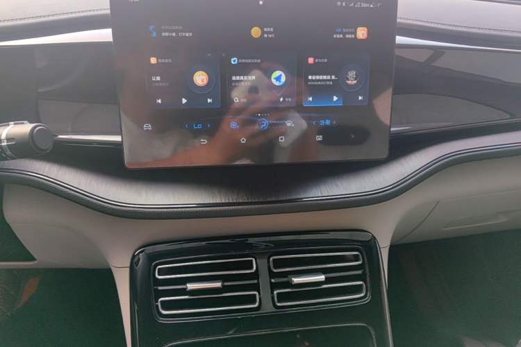 Used BYD Qin PLUS 2023 Champion Edition DM-i 55KM Leading Model Audio And AC Panel