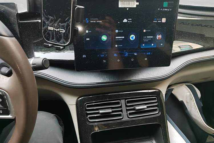 Used BYD Qin PLUS 2023 Champion Edition DM-i 55KM Leading Model Audio And AC Panel