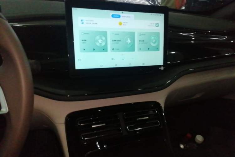 Used BYD Qin PLUS 2023 Champion Edition DM-i 55KM Leading Model Audio And AC Panel