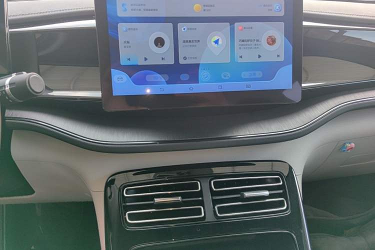 Used BYD Qin PLUS 2023 Champion Edition DM-i 55KM Leading Model Audio And AC Panel