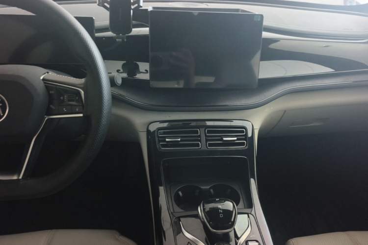 Used BYD Qin PLUS 2023 Champion Edition DM-i 55KM Leading Model Audio And AC Panel
