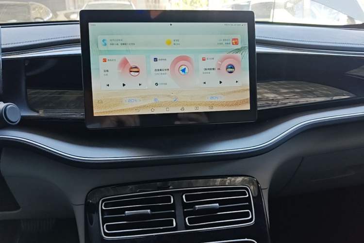 Used BYD Qin PLUS 2023 Champion Edition DM-i 120KM Leading Model Audio And AC Panel