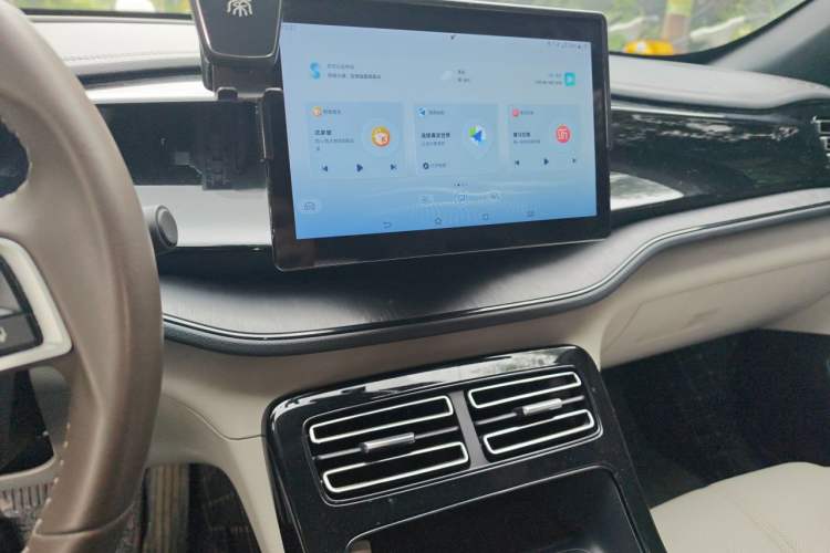 Used BYD Qin PLUS 2023 Champion Edition DM-i 55KM Leading Model Audio And AC Panel