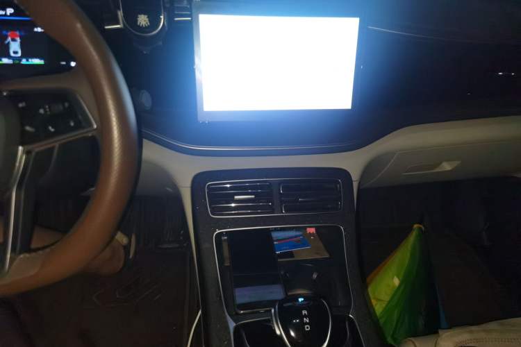 Used BYD Qin PLUS 2023 Champion Edition DM-i 120KM Leading Model Audio And AC Panel