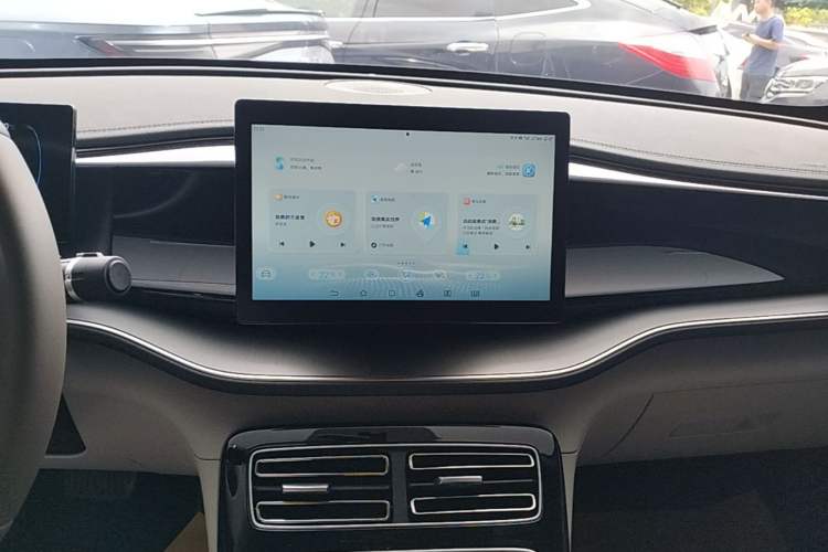 Used BYD Qin PLUS 2023 Champion Edition DM-i 55KM Superior Model Audio And AC Panel