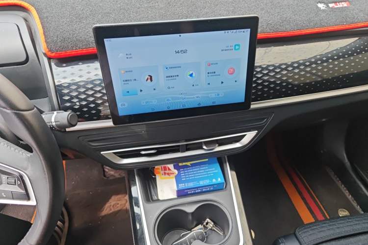 Used BYD Qin PLUS 2023 EV 510KM Travel Edition Audio And AC Panel