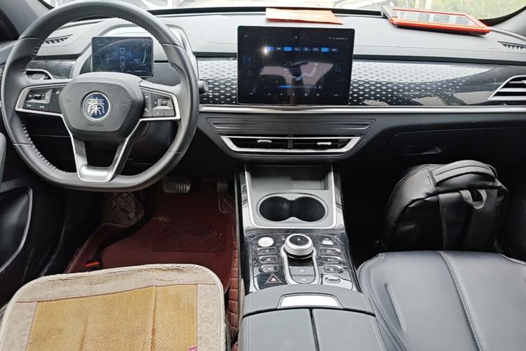 Used BYD Qin PLUS 2023 EV 510KM Travel Edition Center Console