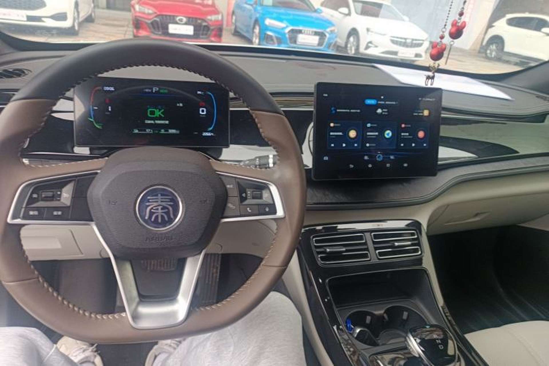 Used BYD Qin PLUS 2023 Champion Edition DM-i 55KM Leading Model Center Console