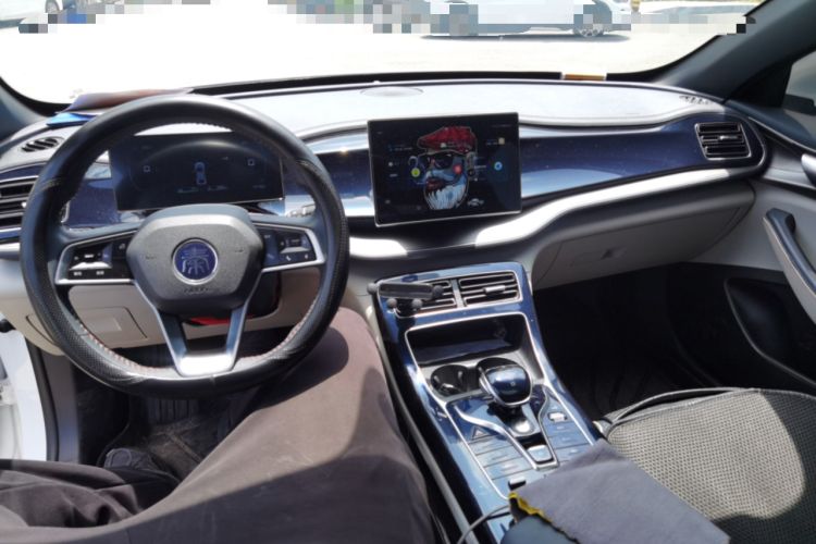 Used BYD Qin PLUS 2023 Champion Edition DM-i 120KM Leading Model Center Console