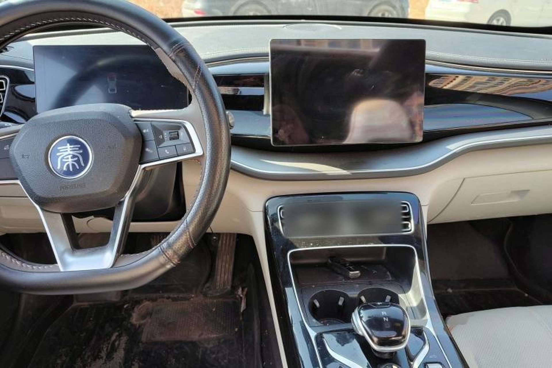 Used BYD Qin PLUS 2023 Champion Edition DM-i 120KM Leading Model Center Console