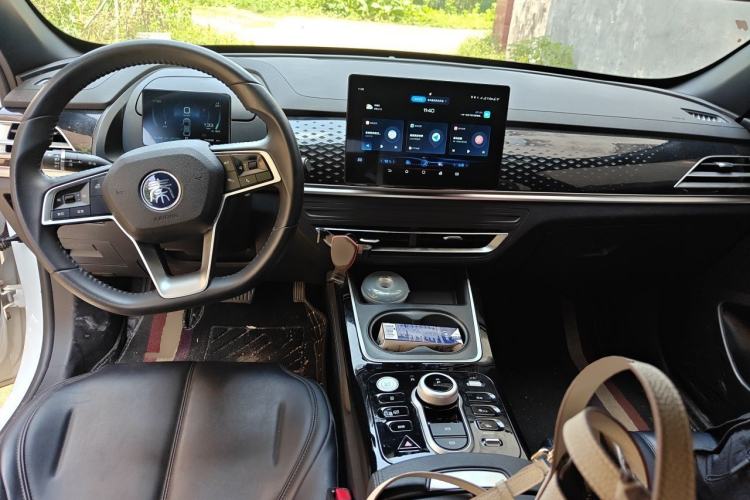 Used BYD Qin PLUS 2023 EV 510KM Travel Edition Center Console