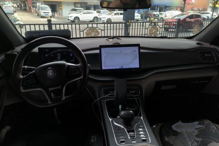 Used BYD Qin PLUS 2023 Champion Edition EV 510KM Beyond Model Center Console