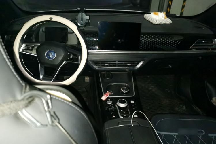 Used BYD Qin PLUS 2023 EV 510KM Travel Edition Center Console