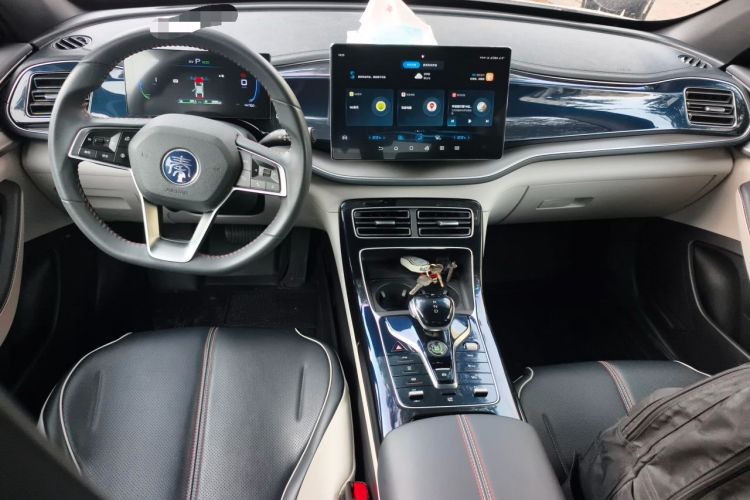Used BYD Qin PLUS 2023 Champion Edition DM-i 120KM Beyond Model Center Console