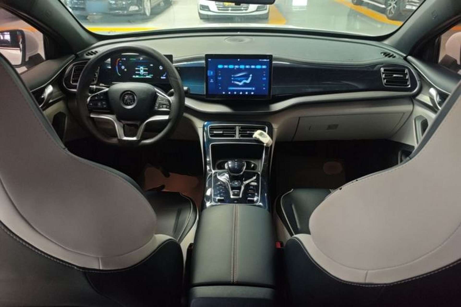 Used BYD Qin PLUS 2023 Champion Edition EV 510KM Beyond Model Center Console