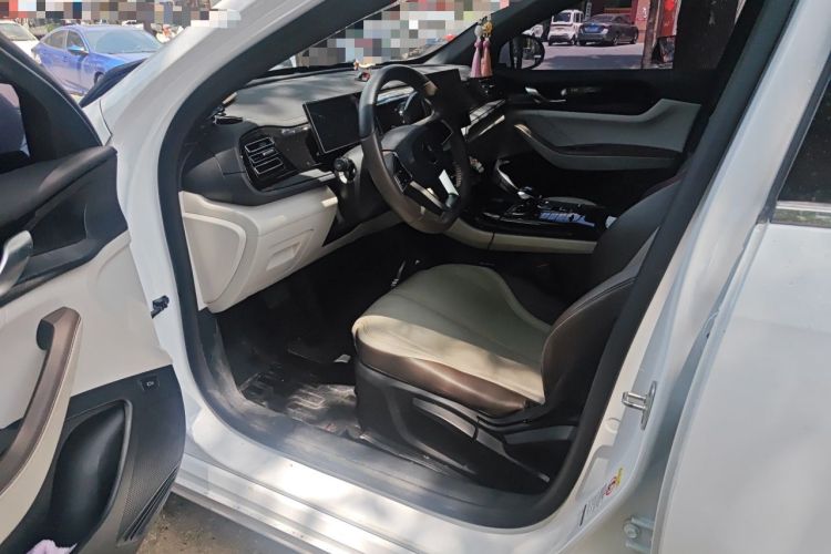 Used BYD Qin PLUS 2023 Champion Edition DM-i 55KM Leading Model Driver Seat
