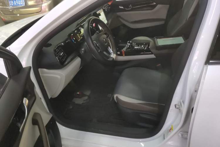Used BYD Qin PLUS 2023 Champion Edition DM-i 55KM Leading Model Driver Seat
