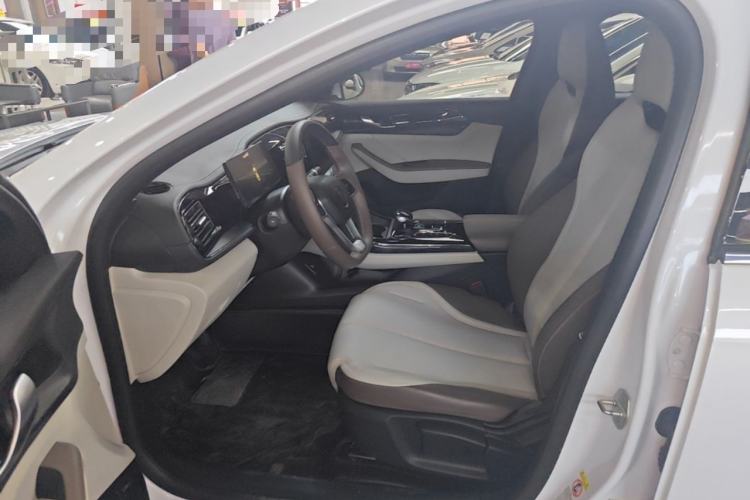 Used BYD Qin PLUS 2023 Champion Edition DM-i 55KM Leading Model Driver Seat