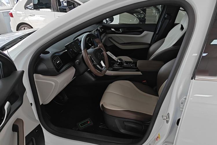 Used BYD Qin PLUS 2023 Champion Edition DM-i 55KM Leading Model Driver Seat