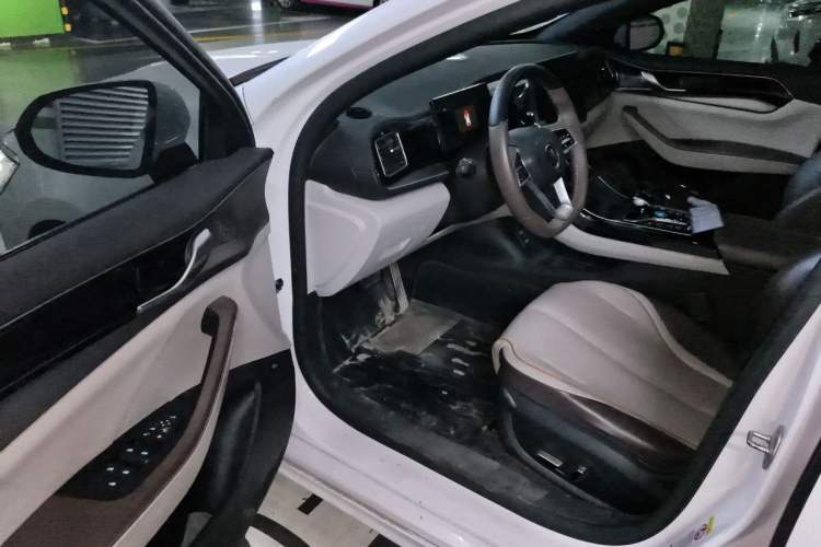 Used BYD Qin PLUS 2023 Champion Edition DM-i 120KM Beyond Model Driver Seat