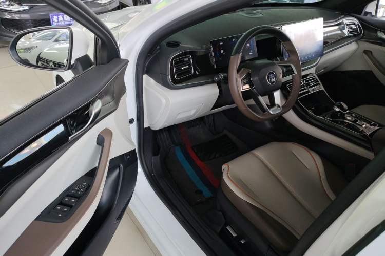 Used BYD Qin PLUS 2023 Champion Edition DM-i 120KM Beyond Model Driver Seat