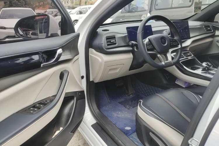 Used BYD Qin PLUS 2023 Champion Edition EV 420KM Leading Model Driver Seat