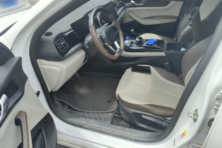 Used BYD Qin PLUS 2023 Champion Edition DM-i 55KM Leading Model Driver Seat