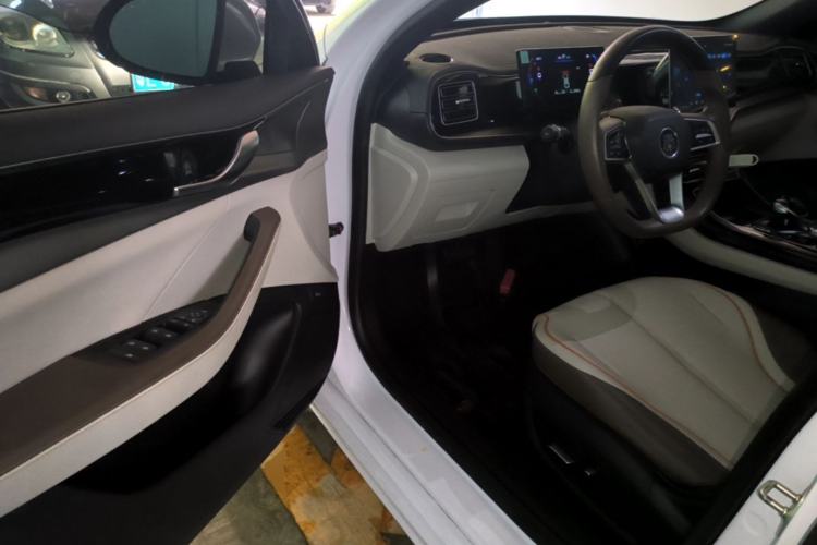 Used BYD Qin PLUS 2023 Champion Edition DM-i 55KM Superior Model Driver Seat