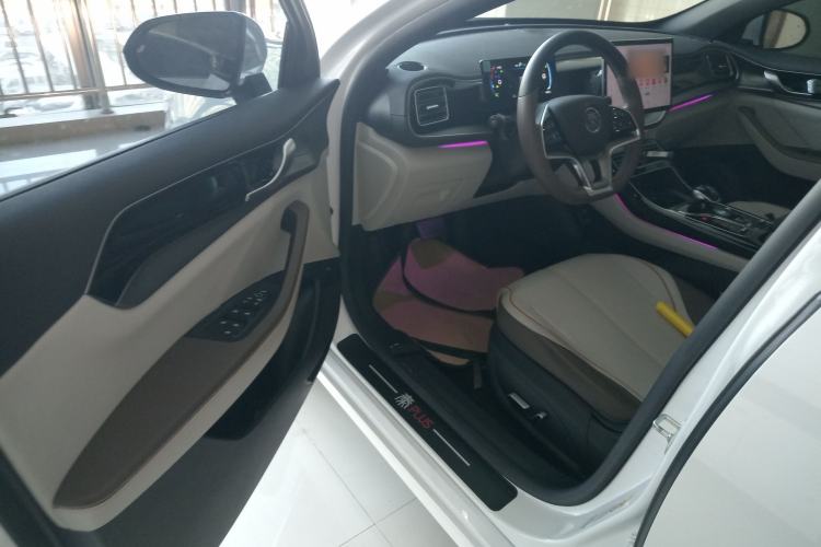Used BYD Qin PLUS 2023 Champion Edition DM-i 120KM Excellence Model Driver Seat