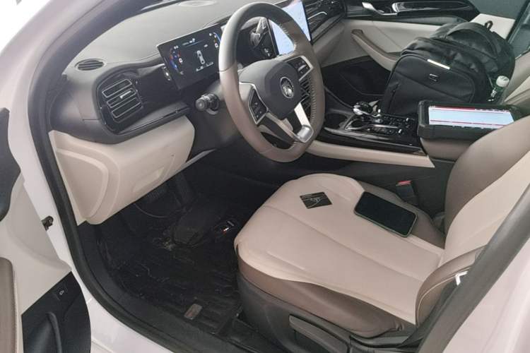 Used BYD Qin PLUS 2023 Champion Edition DM-i 55KM Leading Model Driver Seat