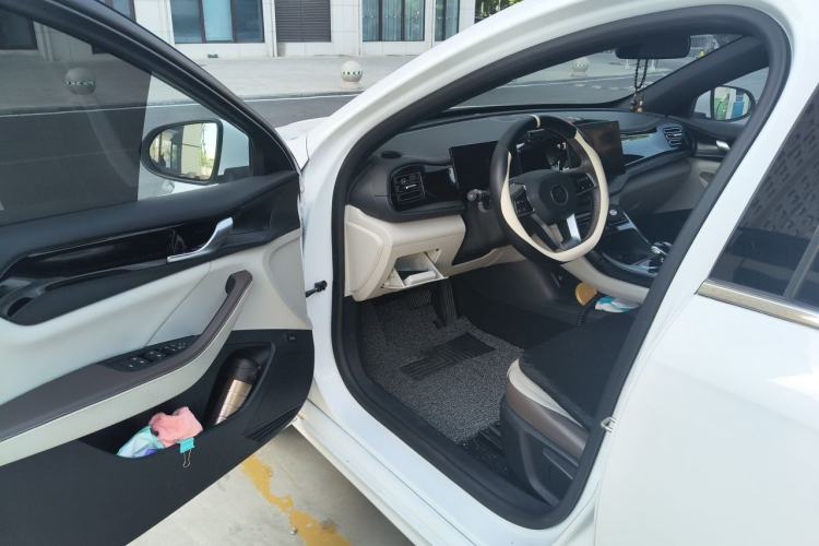 Used BYD Qin PLUS 2023 Champion Edition DM-i 55KM Leading Model Driver Seat